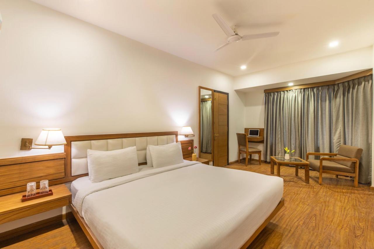 Country Premier Pacific Mall Road 4*